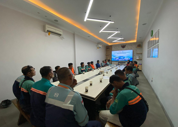 HSE Training and Awareness for All Employees Image